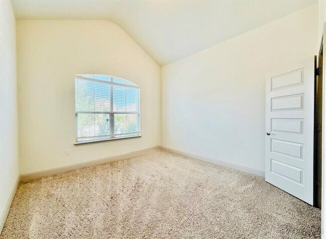 Building Photo - 18321 Anicio Gallo Dr