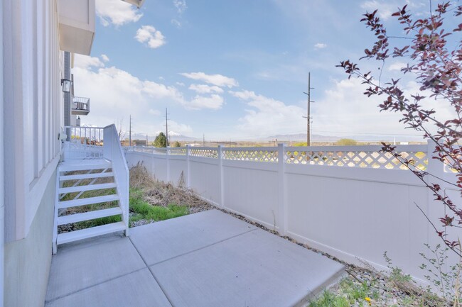 Building Photo - **Charming Home in Provo, UT 84401 – Avail...