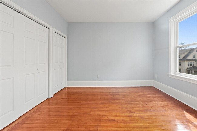 Building Photo - 24 Vinton St