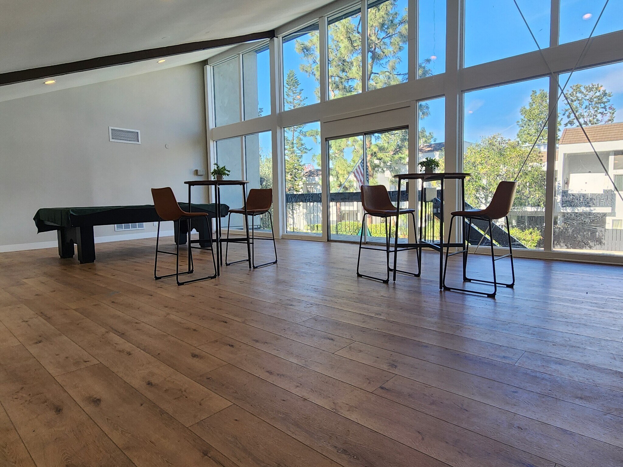 Building Photo - 18645 Hatteras St