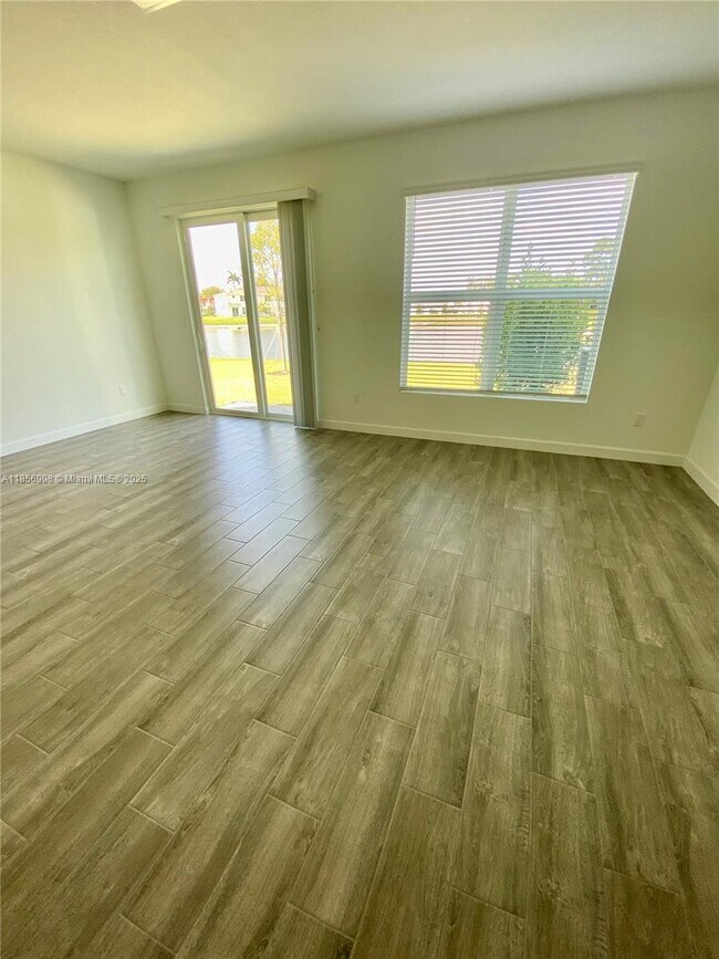 Building Photo - 4163 Lagoon Shore Dr