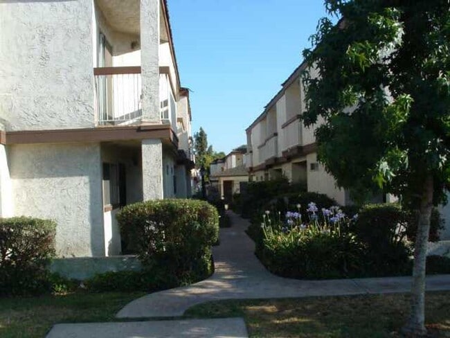 Building Photo - Townhome 2 Bed/1.5 Bath for Rent at Colony Park!