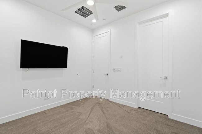 Building Photo - 7347 E Vista Bonita Dr