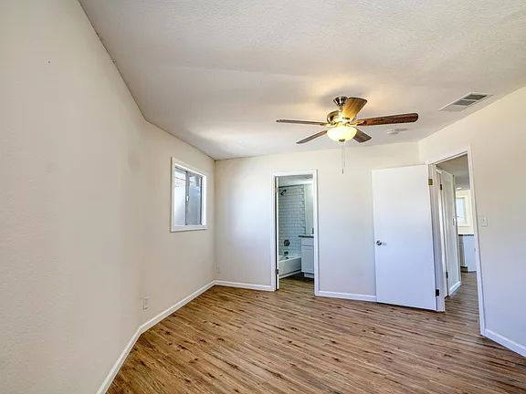 Building Photo - Available Now for Rent in the prestigious community of Silver Lakes! Please act fast as this beau...