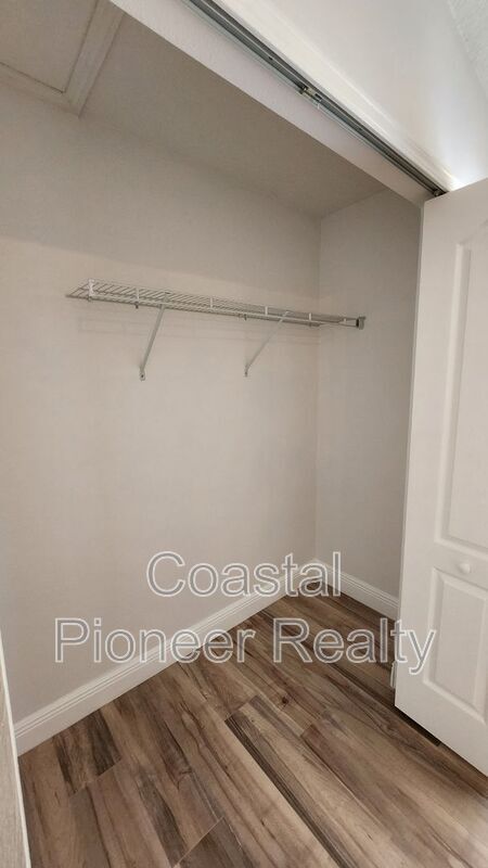 Building Photo - 11404 Holmbridge Ln