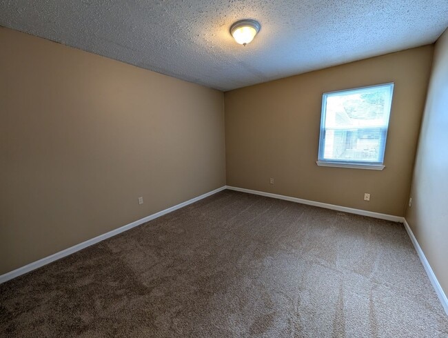 Building Photo - 124 Westscott Dr