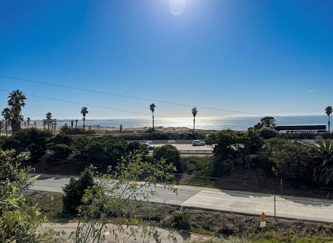 Building Photo - Hillside Ventura Home- Gorgeous Ocean View!!