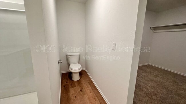 Building Photo - 16201 Harvester Dr