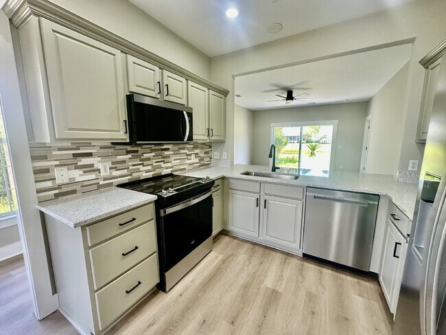 Building Photo - Gorgeous Renovated Two Bedroom Home in Sun City!
