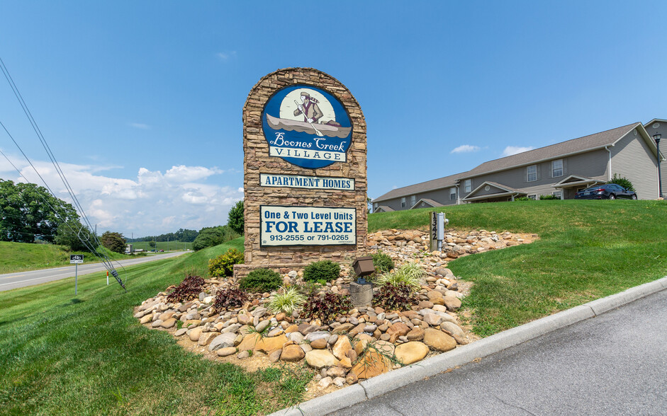 Building Photo - Boones Creek Village Townhomes