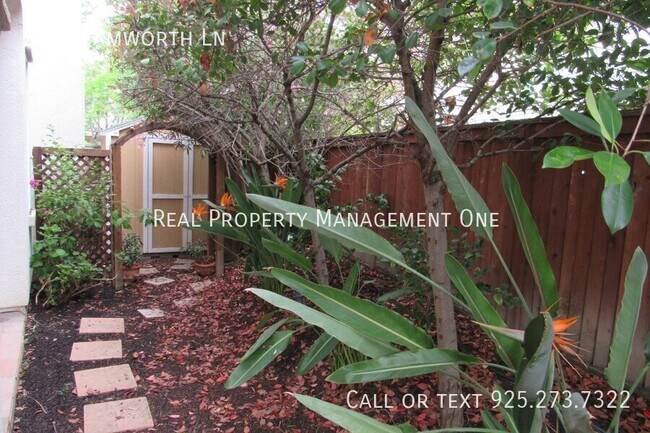 Building Photo - 2585 Tamworth Ln
