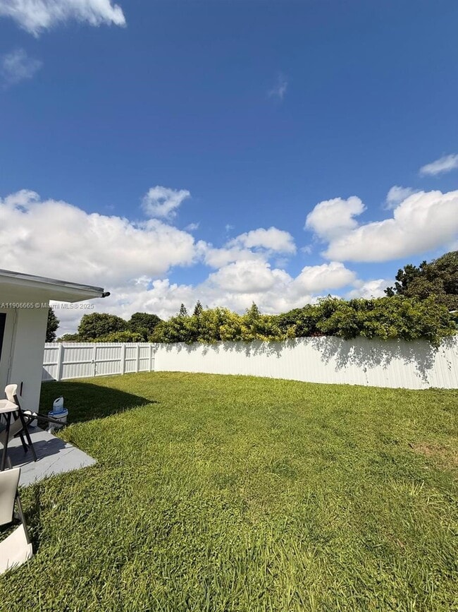 Building Photo - 28631 SW 147th Ct