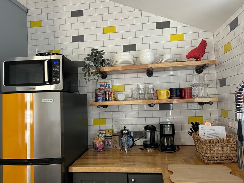 Building Photo - 22116 Gilmore St