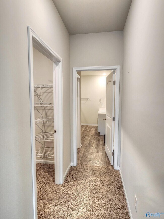 Building Photo - 14970 Eva Cir
