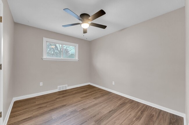 Building Photo - 6775 Middlebrook Blvd