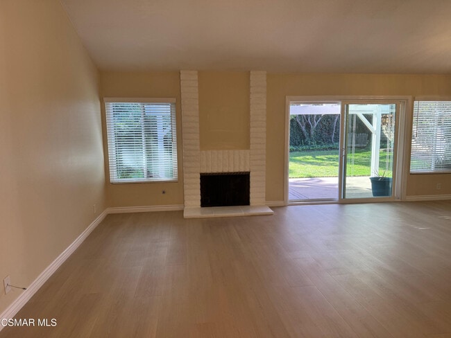 Building Photo - 846 Lindawood St