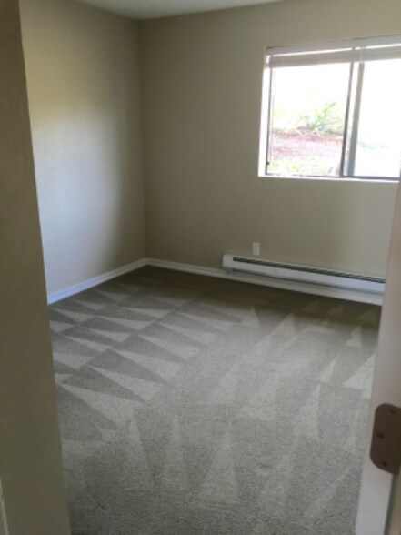 Building Photo - 1700 W Sunn Fjord Ln
