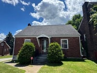 Building Photo - Duquesne 3 Bedroom 1.5 Bath House, Yard