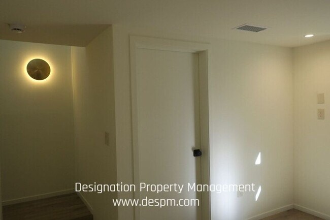 Building Photo - 3181 Verdugo Pl
