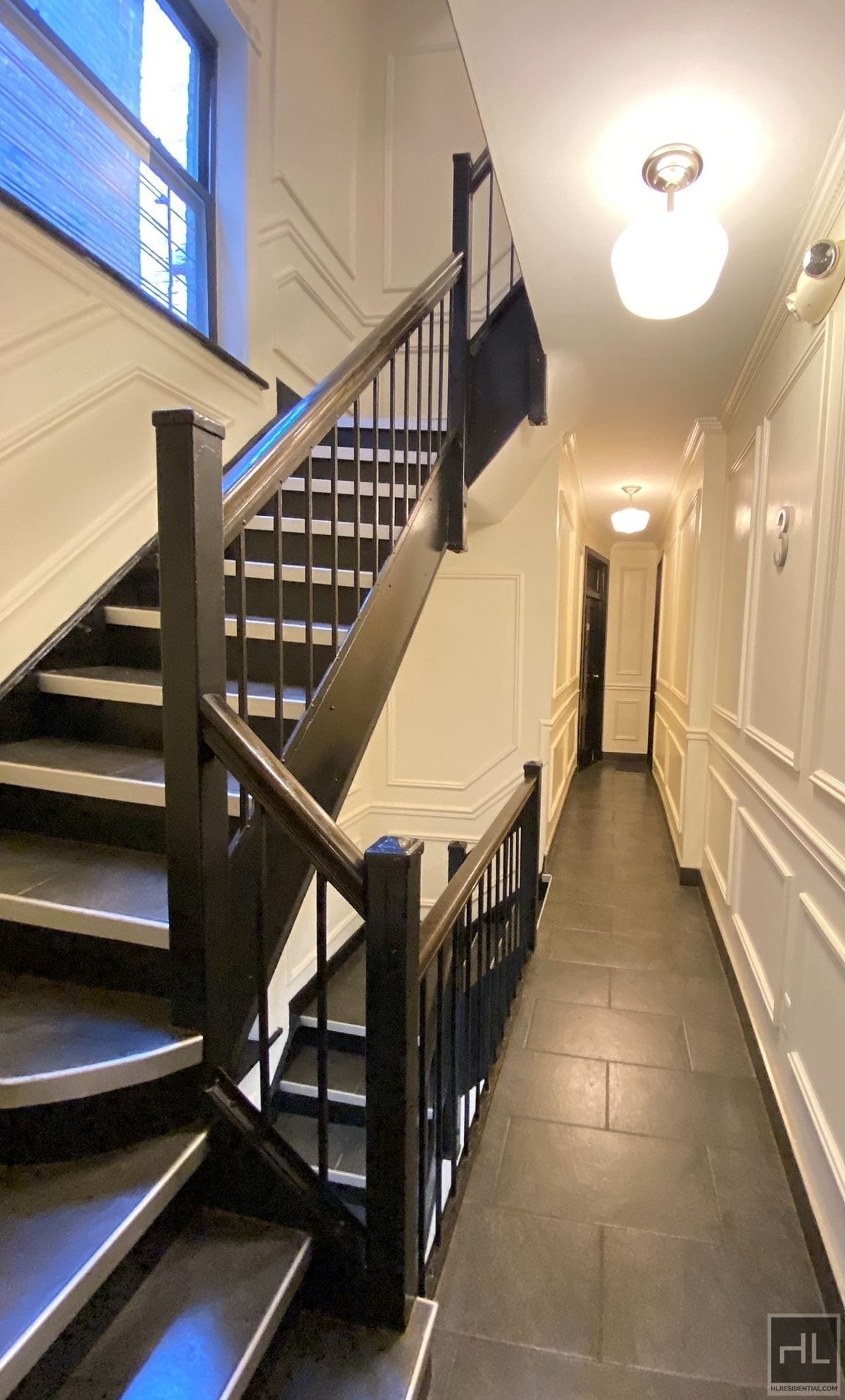 Building Photo - E 28TH ST.