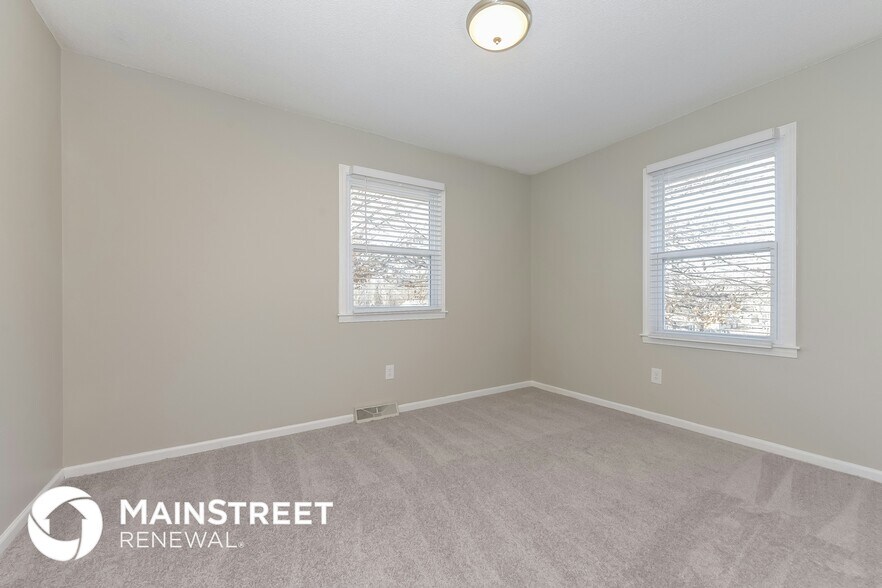 Building Photo - 8301 Laurel Ave