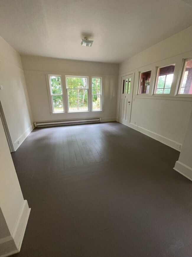 Building Photo - 1141 Franklin St