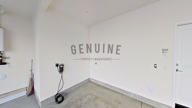 Building Photo - Spacious 4Bd 4Ba Tri-Level Home in Luna Park Community in Irvine