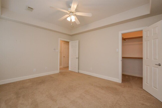 Building Photo - 2422 Dorrington St