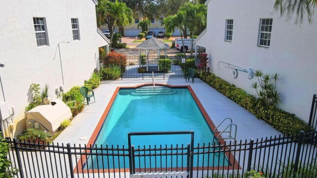 Building Photo - 12574 Westhampton Cir