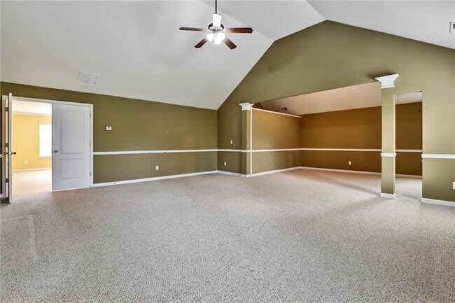 Building Photo - 159 Molly Way