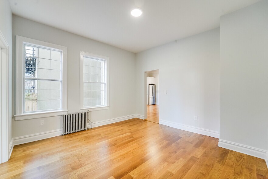 Building Photo - 266 3rd St