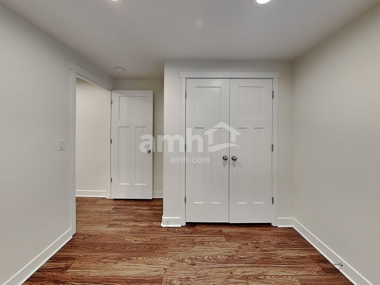 Building Photo - 602 Koins Way