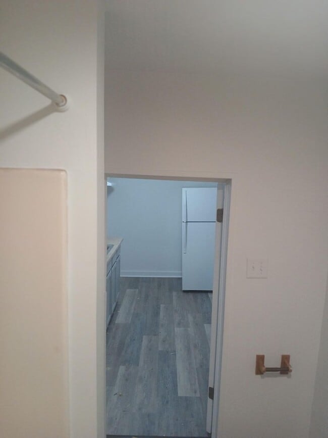 Building Photo - Welcome to 494 Allston!