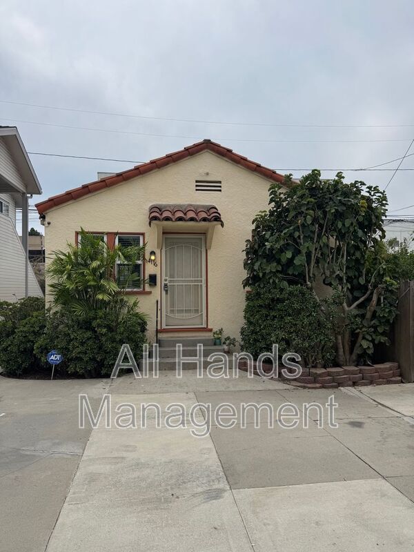 Building Photo - 4116 E 5th St