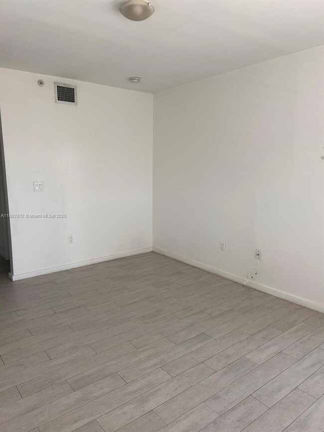 Building Photo - 1601 Meridian Ave
