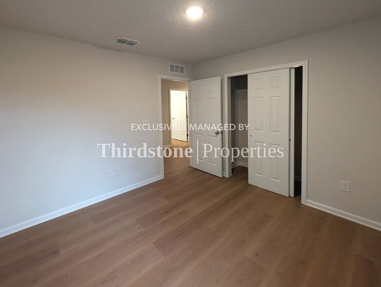 Building Photo - 5433 Shenandoah Ave