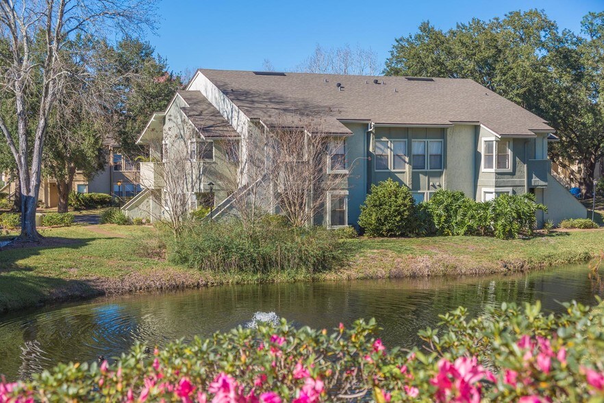 ARIUM Deerwood Jacksonville, FL Apartment Finder