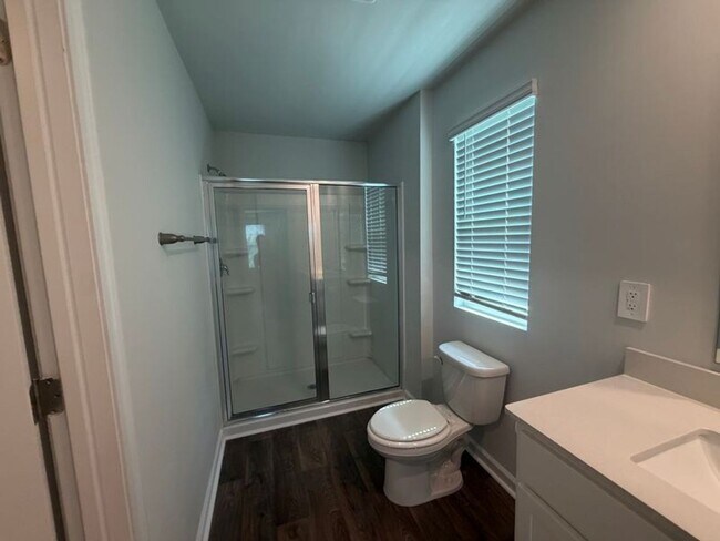 Building Photo - 100 Windcrest Dr