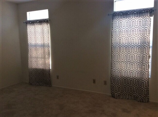 Building Photo - Single-Level 1 Bedroom Home with Garage – ...