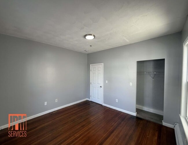 Building Photo - 10 Joyce St