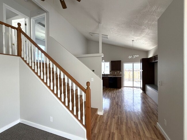 Building Photo - Great 4 bed 2 bath home with RV parking in...