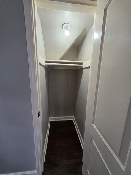 Building Photo - 10826 E Ayers Ave