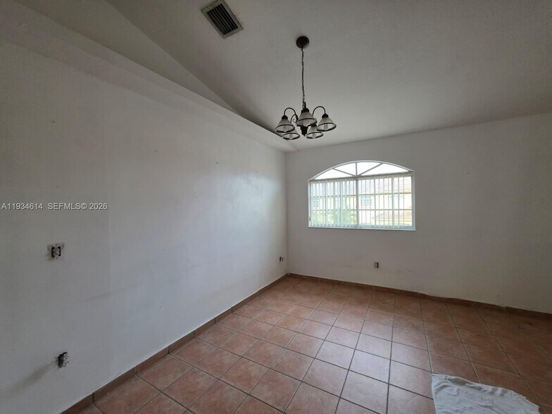 Building Photo - 7520 W 20th Ave