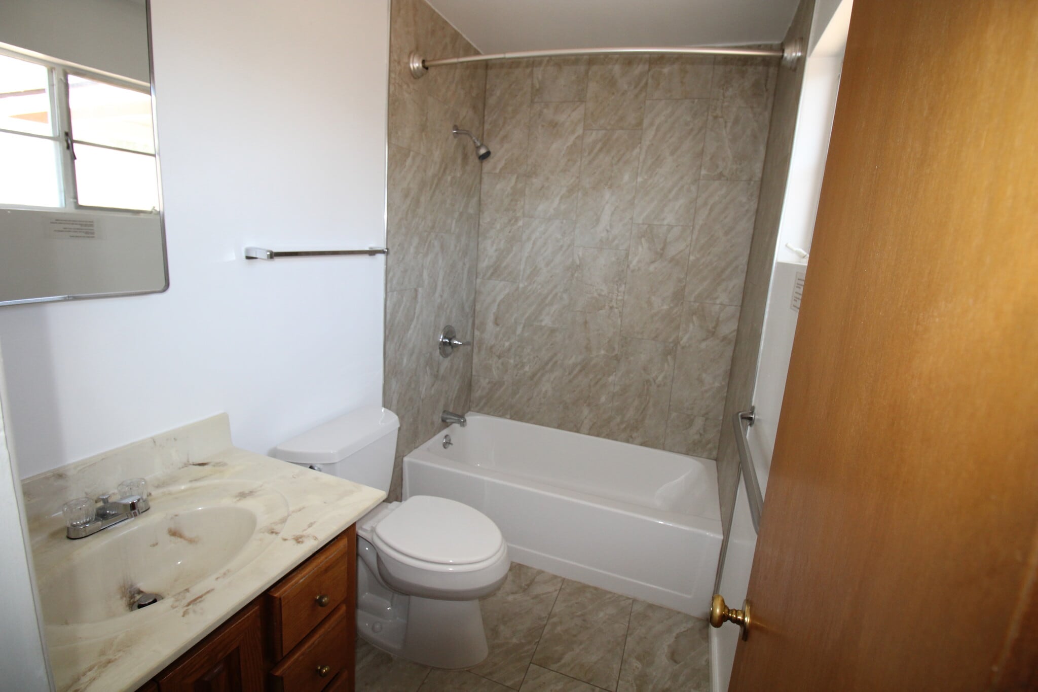 Master Bath - 1023 W 18th St