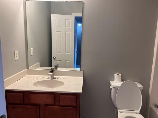 Building Photo - 58 Providence Run Ct SE