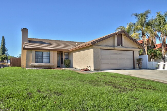 Building Photo - 3 bedroom 2 baths Murrieta