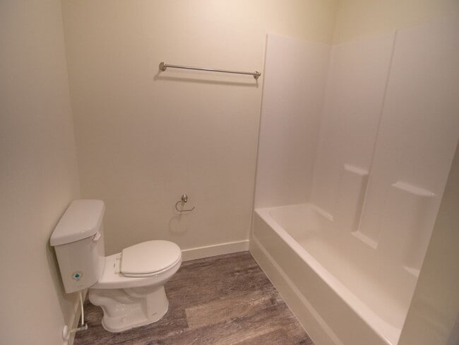 Building Photo - 7487 Geraint St