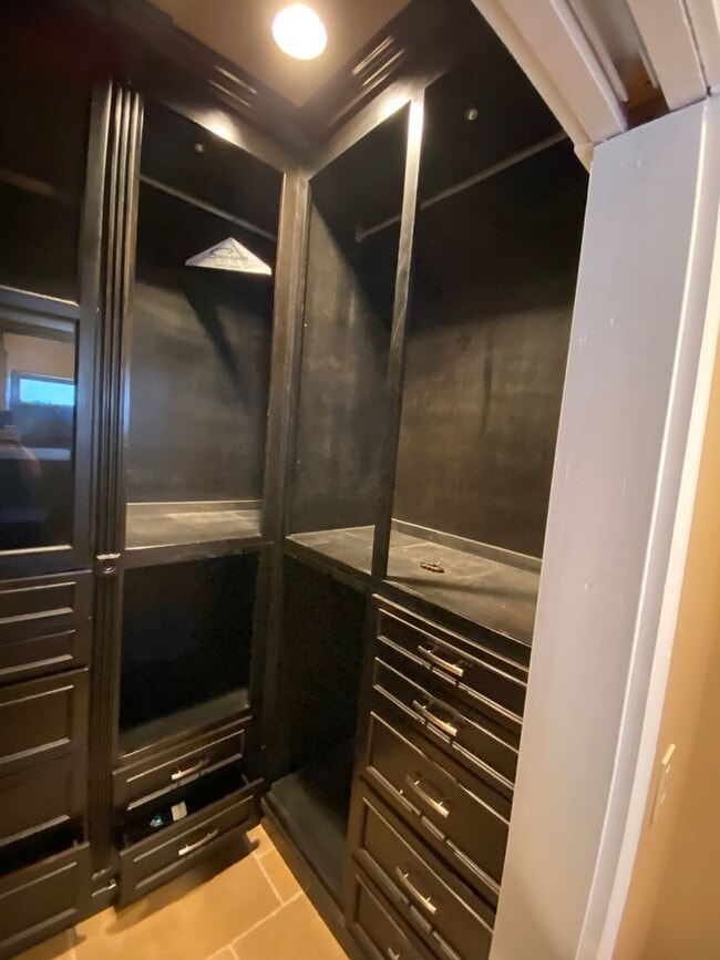 Building Photo - HOME FOR RENT IN CLINT