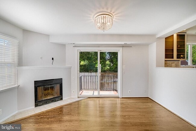Building Photo - 740 Upland Pl