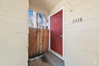 Building Photo - Charming Duplex Close to BSU!